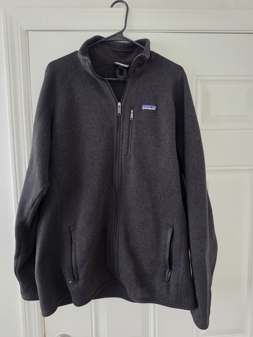 Patagonia Men’s Charcoal Gray Full-Zip Fleece Jacket